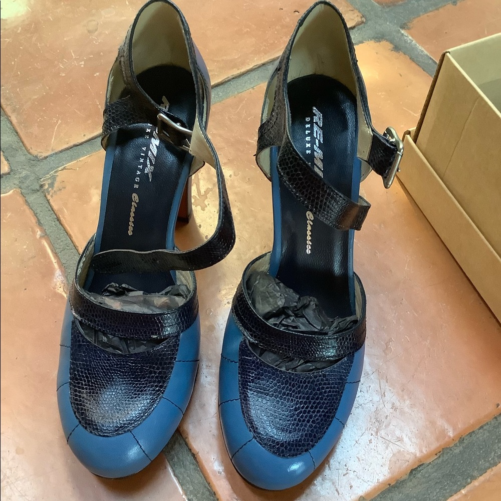 Remix Vintage style Breschia heels 6